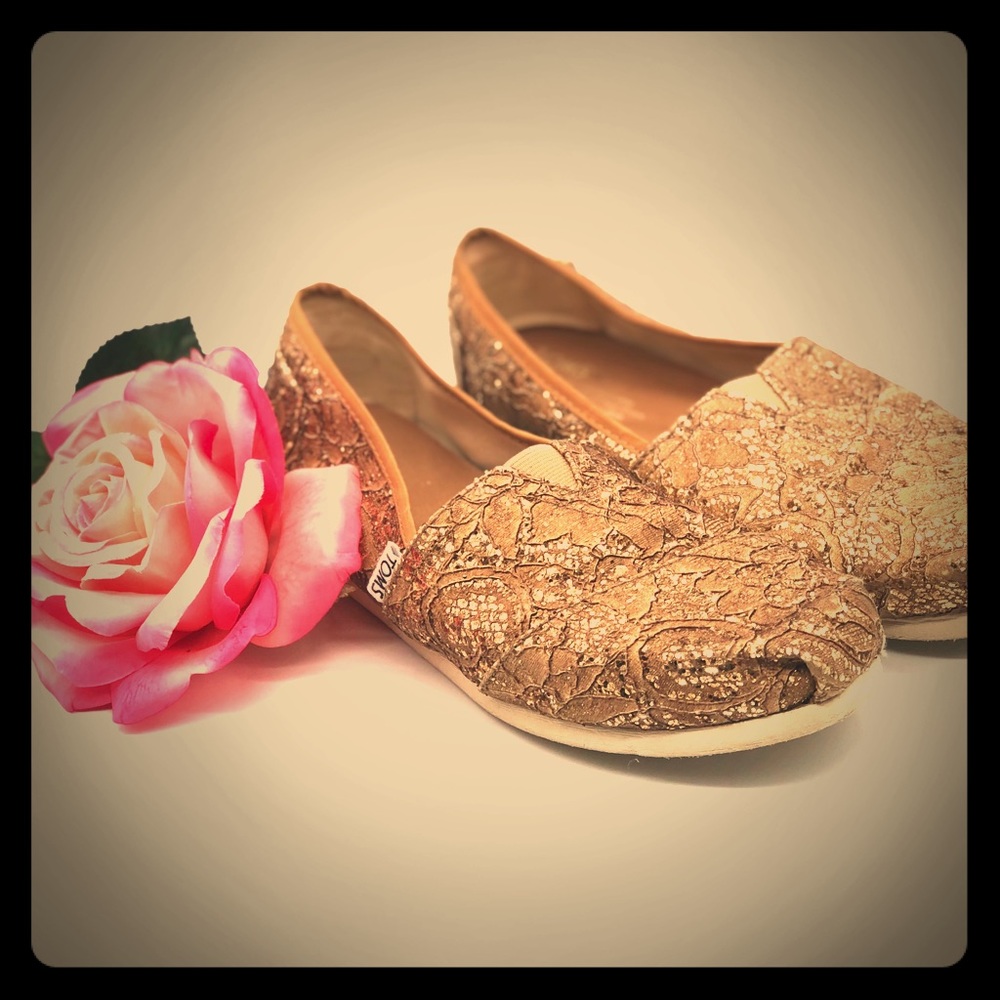 Toms Gold Lace Sequined Slip On Sandals size w7 - Picture 2 of 7